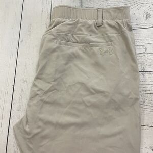 Under Armour Men's W38 Tan Flat Front Moisture Wicking Bermuda Golf Shorts